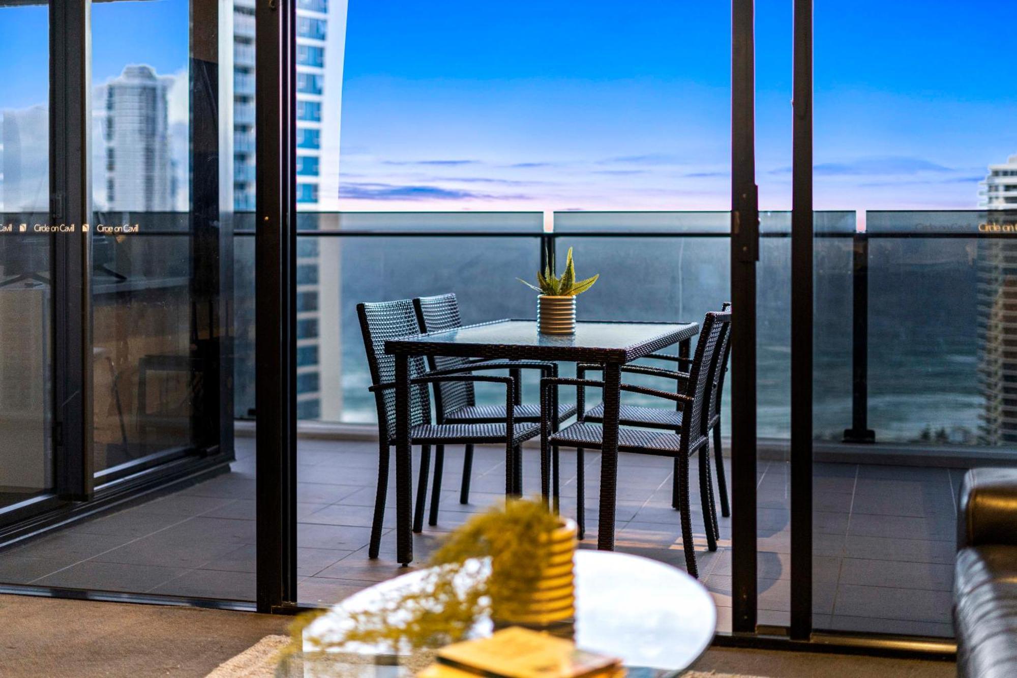 Ocean View Apartments With Balcony - Circle On Cavill - Central Location! - Self Contained & Privately Managed Gold Coast Exterior foto